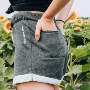 Брюки и шорты