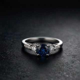 Кольцо с сапфиром